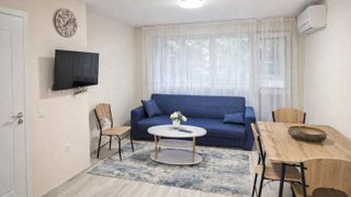 Zwei-Zimmer-Wohnung Verleih, Center, Warna