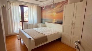 Тристаен Наеми, Красно село, София (4)