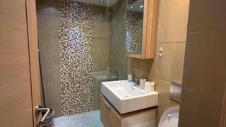 Тристаен Наеми, Красно село, София (7)