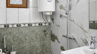 Тристаен Наеми, Гръцка махала, Варна (5)