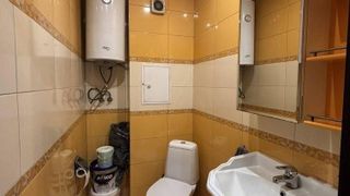 Тристаен Наеми, Младост 2, София (10)