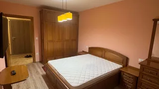 Тристаен Наеми, Младост 4, София (3)