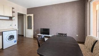 Тристаен Наеми, Възраждане 1, Варна (2)