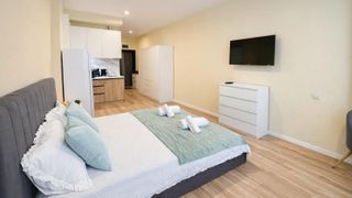 Ein-Zimmer-Zimmer Verleih, Herr Alen Mak, Warna (4)