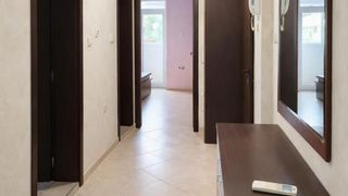 Тристаен Наеми, Център, Варна (10)
