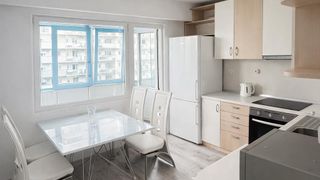 Тристаен Наеми, Чайка, Варна (3)