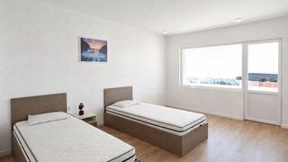 Тристаен Наеми, Възраждане 3, Варна (6)