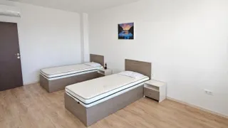 Тристаен Наеми, Възраждане 3, Варна (7)