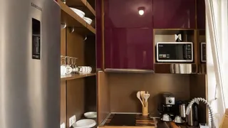 Тристаен Наеми, Яворов, София (3)