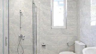 Three-room Rentals, Vazrazhdane 3, Varna (8)
