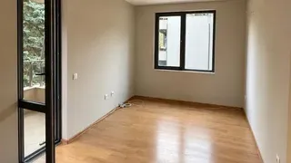 Тристаен Наеми, Витоша, София (6)
