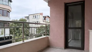 Тристаен Наеми, ХЕИ, Варна (6)