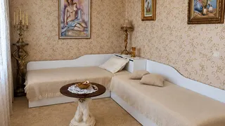 Тристаен Наеми, Кючук Париж, Пловдив (5)