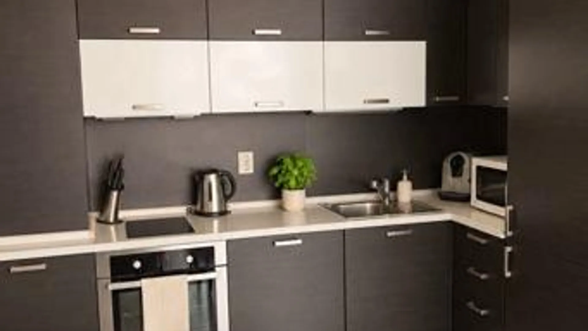 Three-room Rentals, Strelbishte, Sofia – photo 1