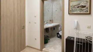 Two-bedroom Rentals, Asparuhovo, Varna (7)