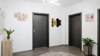 Тристаен Наеми, Център, Варна (9)