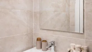 Тристаен Наеми, Център, Варна (8)