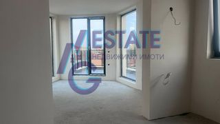 Тристаен Продажби, Бургас (12)
