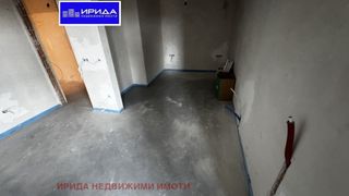 Тристаен Продажби, София (2)