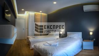 Тристаен Наеми, Варна (6)