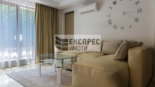 Тристаен Наеми, Варна (3)