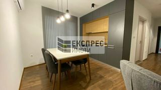 Тристаен Наеми, Варна (4)