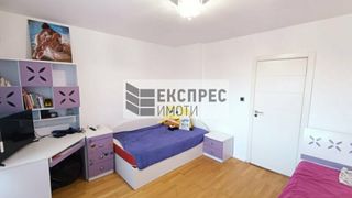 Тристаен Наеми, Варна (5)