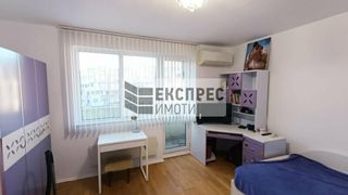 Тристаен Наеми, Варна (6)