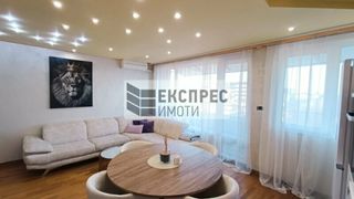 Тристаен Наеми, Варна (4)
