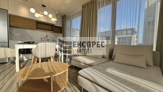 Тристаен Наеми, Варна (2)