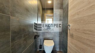 Тристаен Наеми, Варна (15)