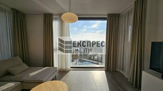 Тристаен Наеми, Варна (5)