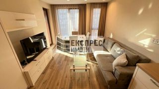 Тристаен Наеми, Варна