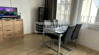 Тристаен Наеми, Варна (4)