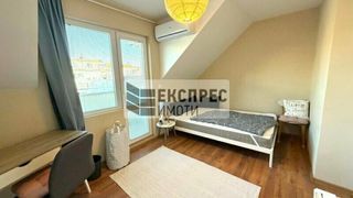 Тристаен Наеми, Варна (4)