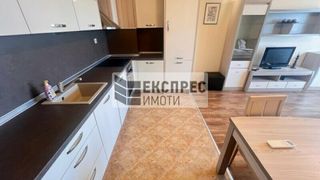 Тристаен Наеми, Варна (3)
