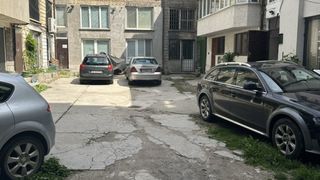 Тристаен Продажби, София (13)