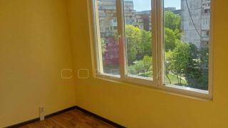 Тристаен Продажби, Русе (2)