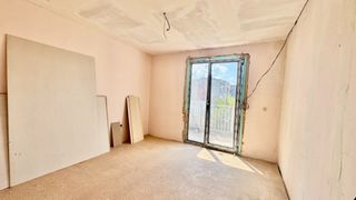 Тристаен Продажби, Добрич (3)
