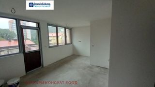 Тристаен Продажби, Кюстендил (6)