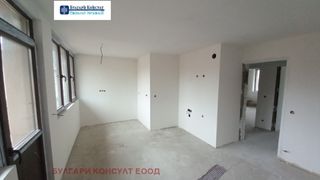Тристаен Продажби, Кюстендил (3)