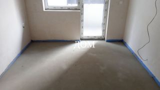 Тристаен Продажби, Шумен (3)