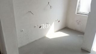 Тристаен Продажби, Шумен (6)