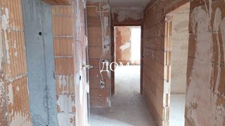 Тристаен Продажби, Шумен (4)