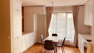 Тристаен Наеми, София