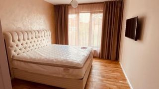 Тристаен Наеми, София (3)
