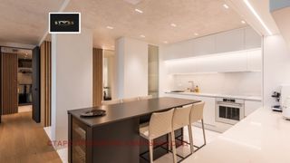 Тристаен Продажби, Варна (7)
