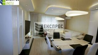 Тристаен Наеми, София (2)