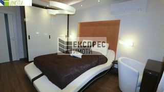 Тристаен Наеми, София (4)