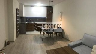 Тристаен Наеми, София (2)